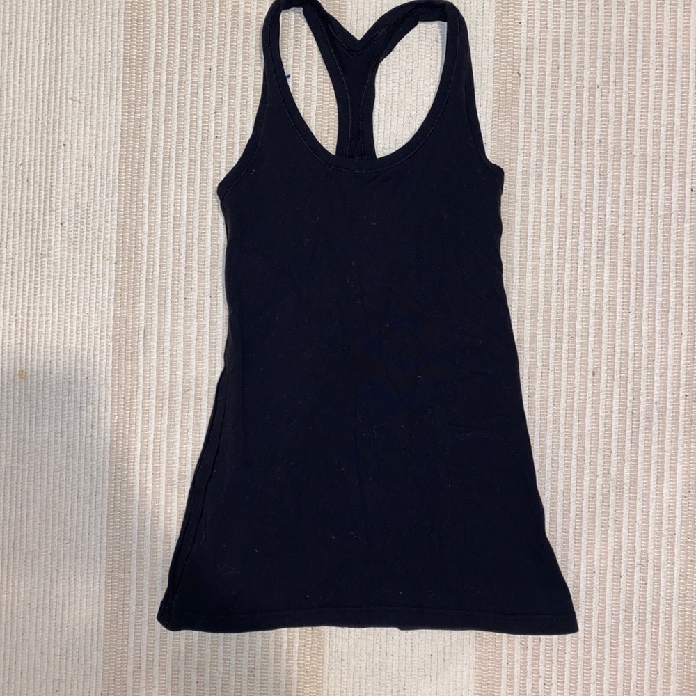 Black Razorback Lululemon workout top.